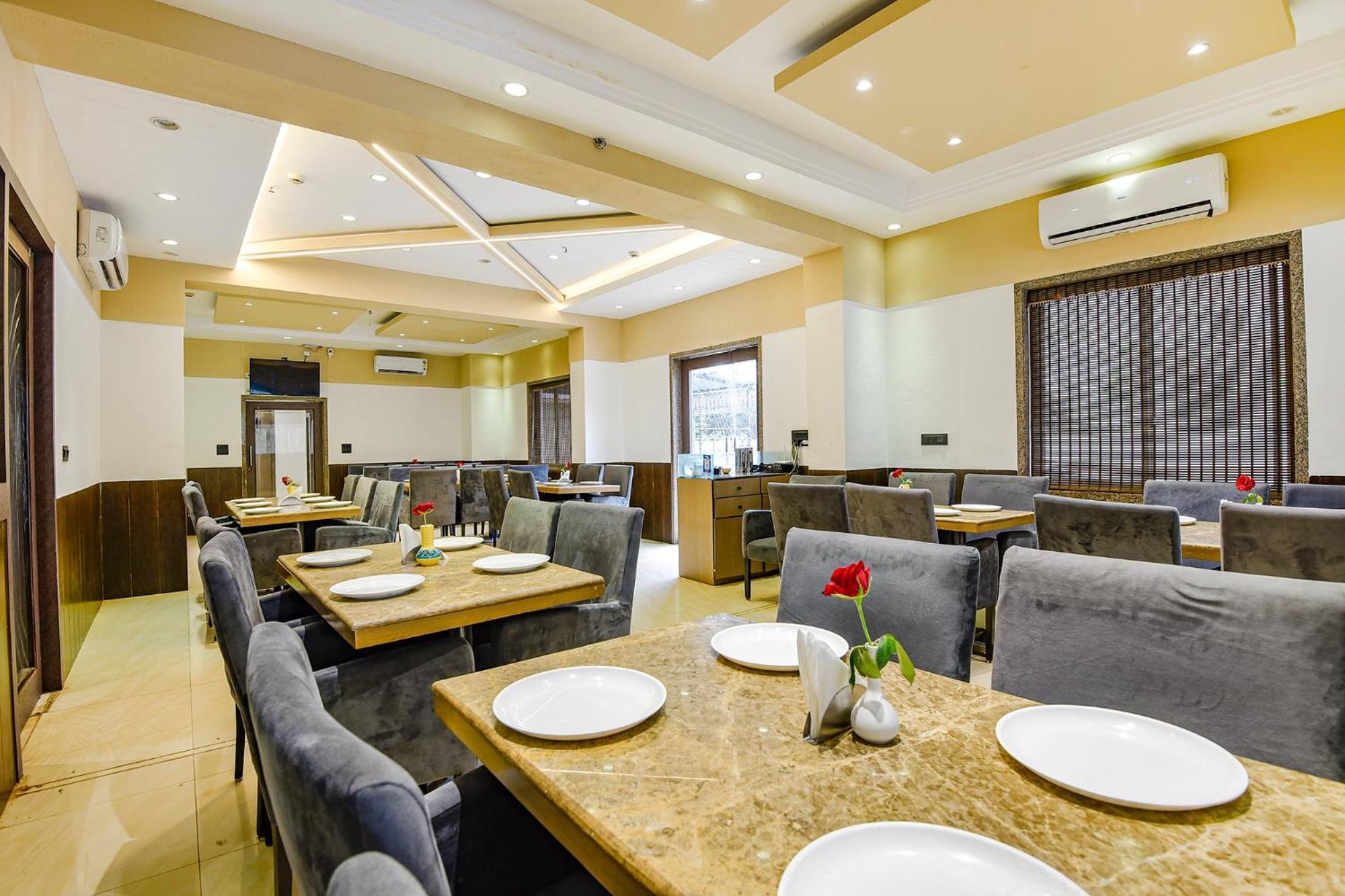 Fabhotel Prime Supreme - 700M From Vasco Da Gama Railway Station Marmagao ภายนอก รูปภาพ